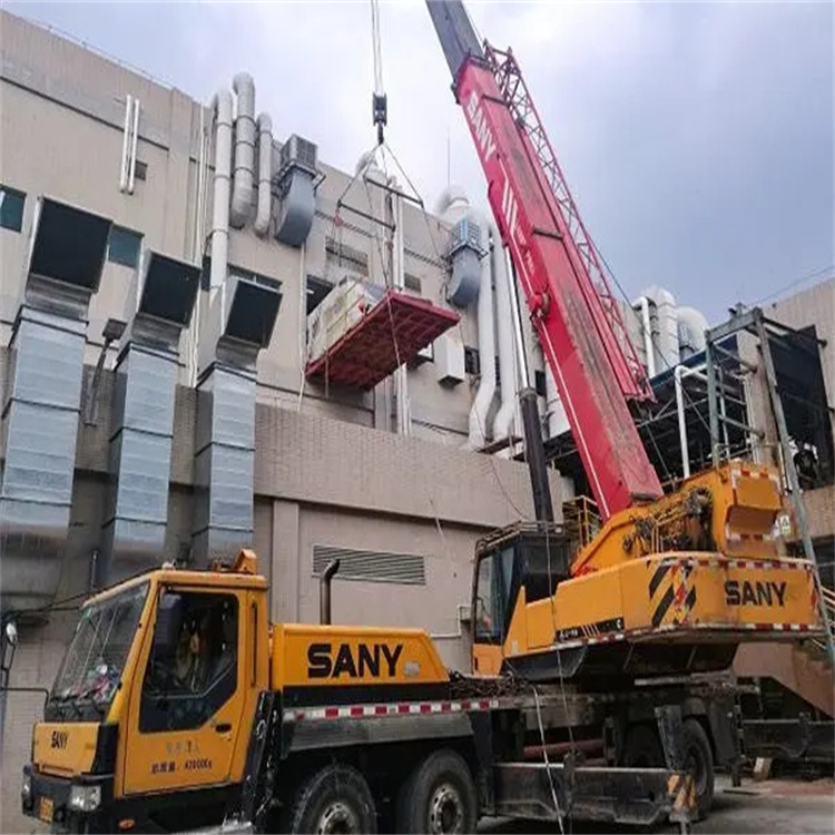 驿城租赁大型汽车吊，助力工程项目高效进行